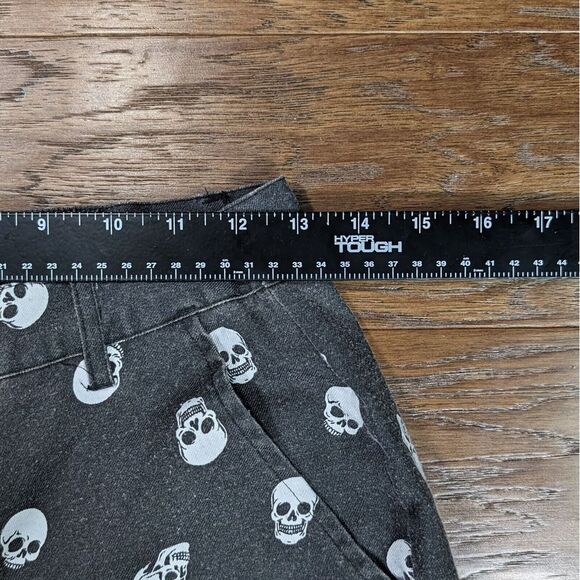 Hot Topic Allover Skull Print Pants Size Small Goth Punk Rock - Picture 6 of 8